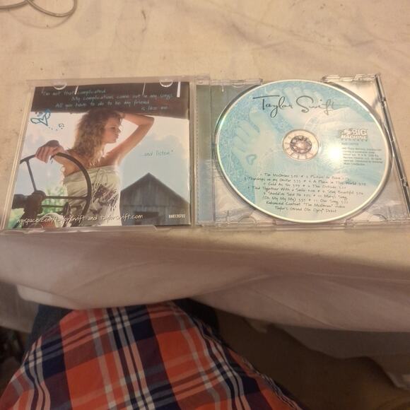 Taylor Swift Self Titled CD - Picture 5 of 7